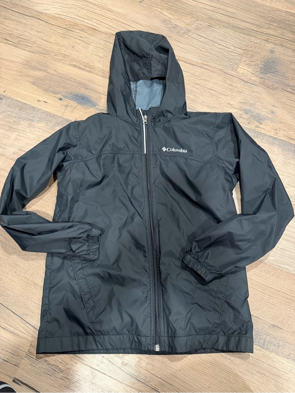 Columbia Black Hooded Windbreaker Jacket - Lightweight Shell